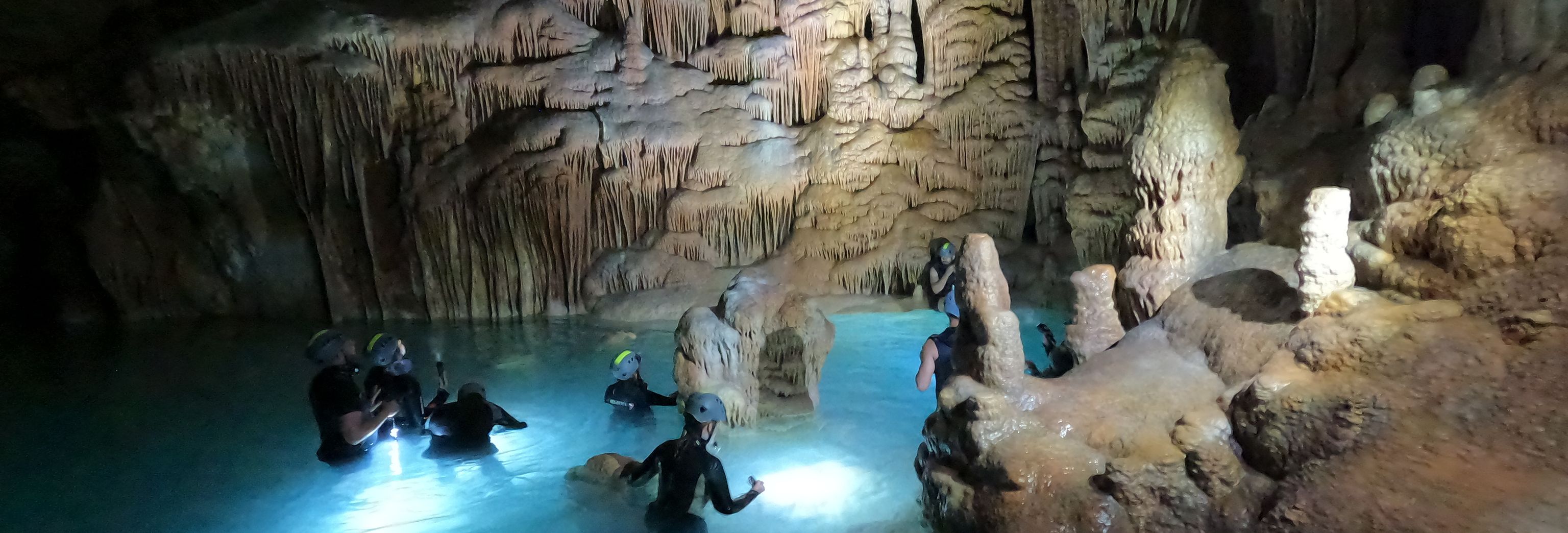 PIRATEN-HÖHLE-ABENTEUER